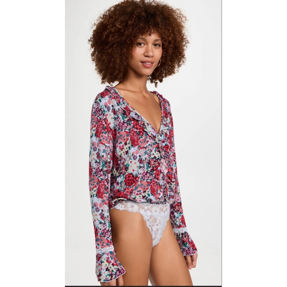 Free People‎ Intimately Red Floral Ruffle Lace Thong Bodysuit Top Long Sleeve S